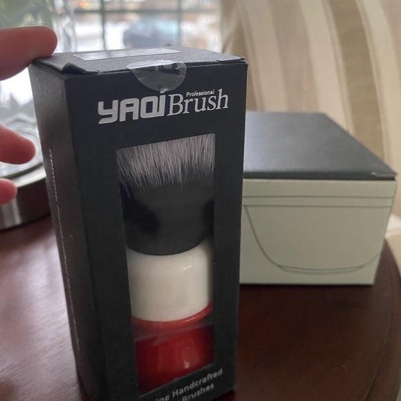 Yaqi Shaving Brush and Bowl - Picture 2 of 5
